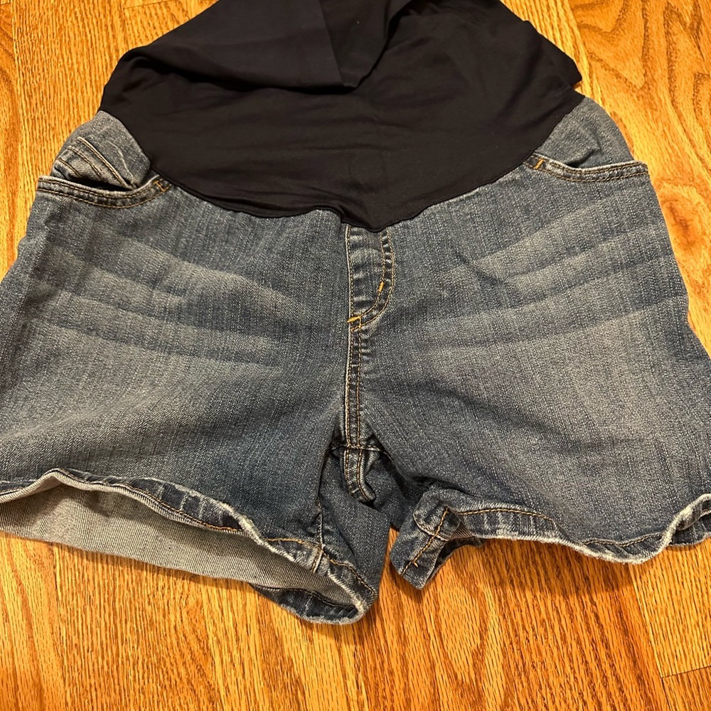 Size Small Maternity Jean Shorts